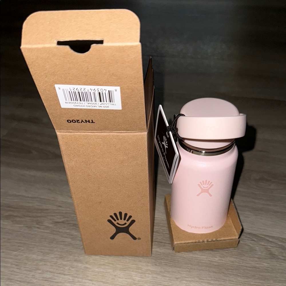 Hydro Flask Blush Pink Bottle